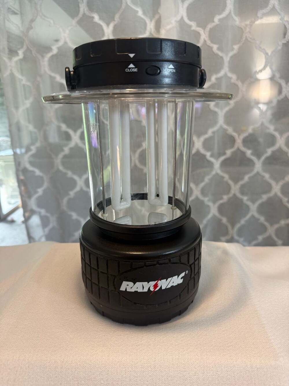 Rayovac Sportsman 8D Fluorescent Camping Lantern